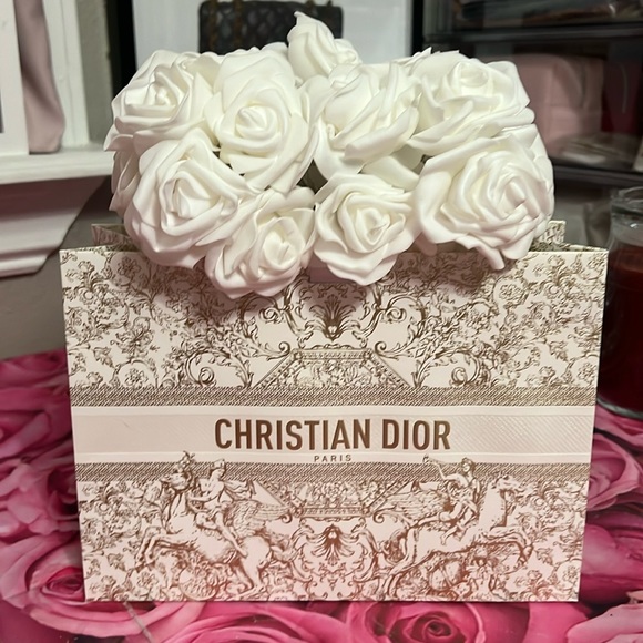 GlammitCreations Light Up Rose Arrangement in Dior Holiday Shopping Bag - Picture 2 of 12